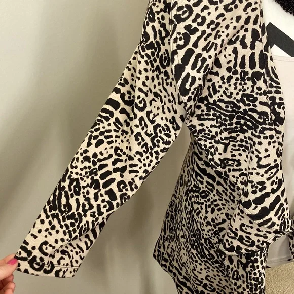 Calvin Klein Animal Print Open Jacket - Picture 5 of 7